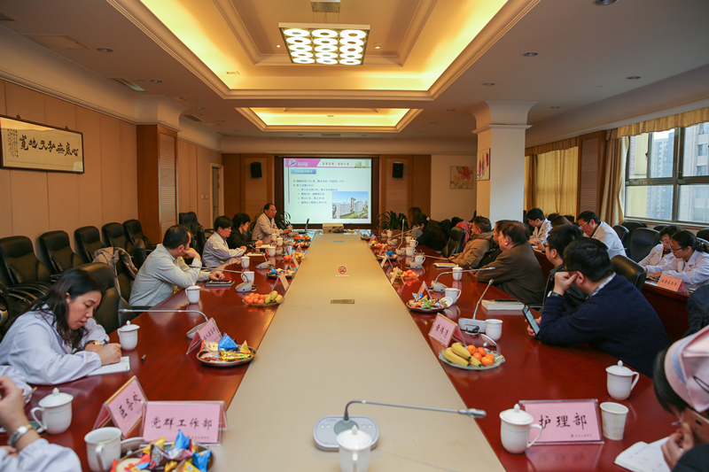 91直播
召开2017年行风监督员座谈会1