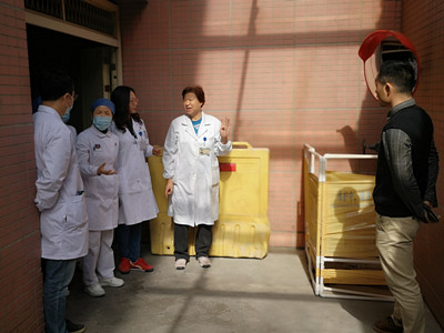 广州路反光镜_副本.jpg 广州路反光镜_副本.jpg