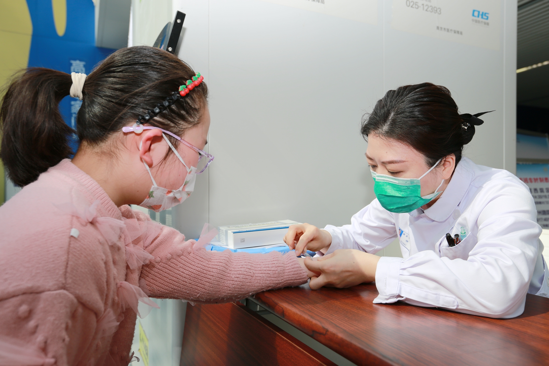 QING1053.jpg QING1053.jpg