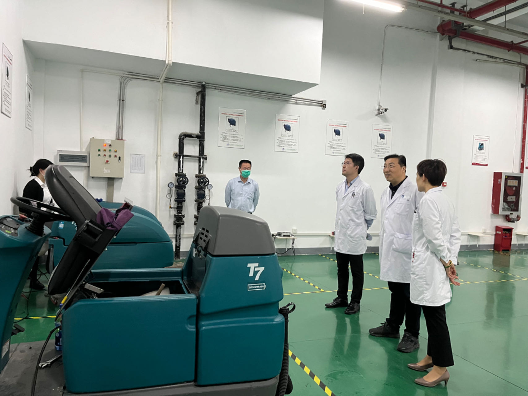 充电2.jpg 充电2.jpg